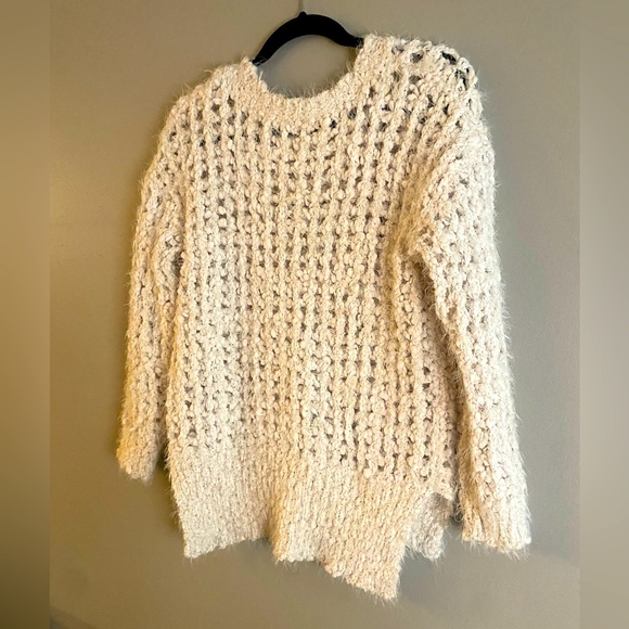 Comfortable, soft beige sweater - Picture 3 of 5